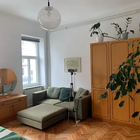 Affittacamere Newly Renovated Studio Near The Park And City